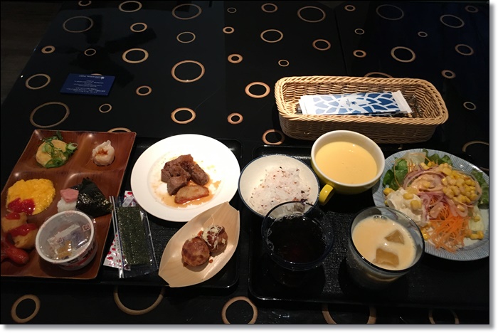 USJ ホテルユニバーサルポート リコリコ レストラン バイキング 画像