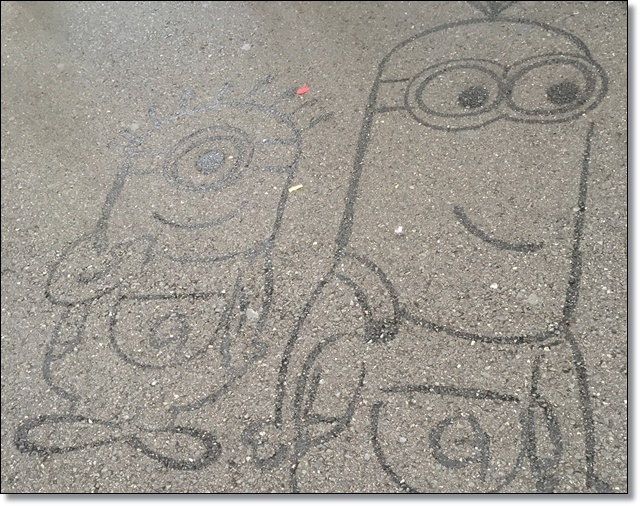 USJ ミニオン 落書き