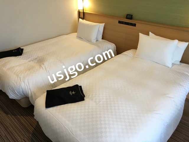 USJ ザシンギュラリホテル 部屋 ベッド