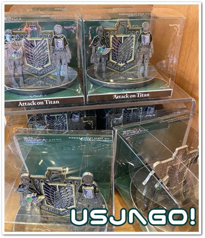 USJ 進撃の巨人2020グッズ ジュエリースタンド&ピアスセット