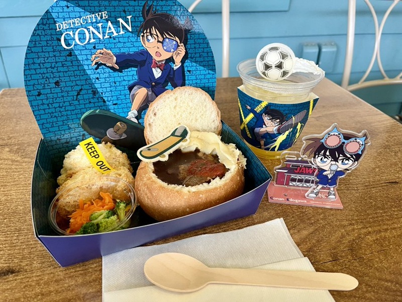 犯人追跡!ブレッドボウル・ビーフシチュー~スパイシートマト~（左）